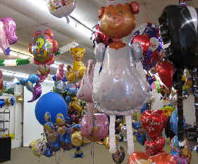 Hochzeitsdeko mit Folienballons im Ballonshop