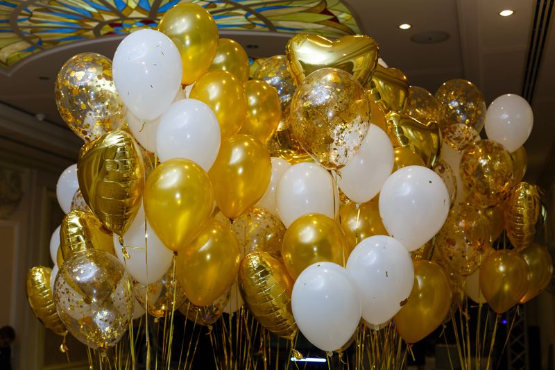 festliche Stimmung zu Geburtstagen mit Luftballons